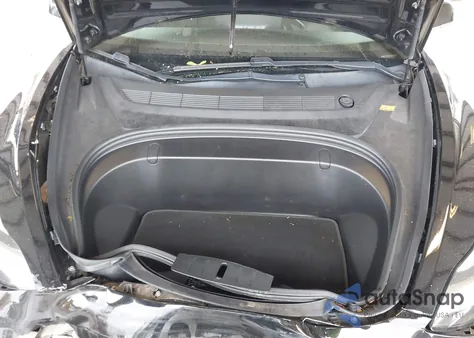 2018 Tesla Model 3 Long Range/Mid Range из США, поврежденный, VIN 5YJ3E1EA0JF077072